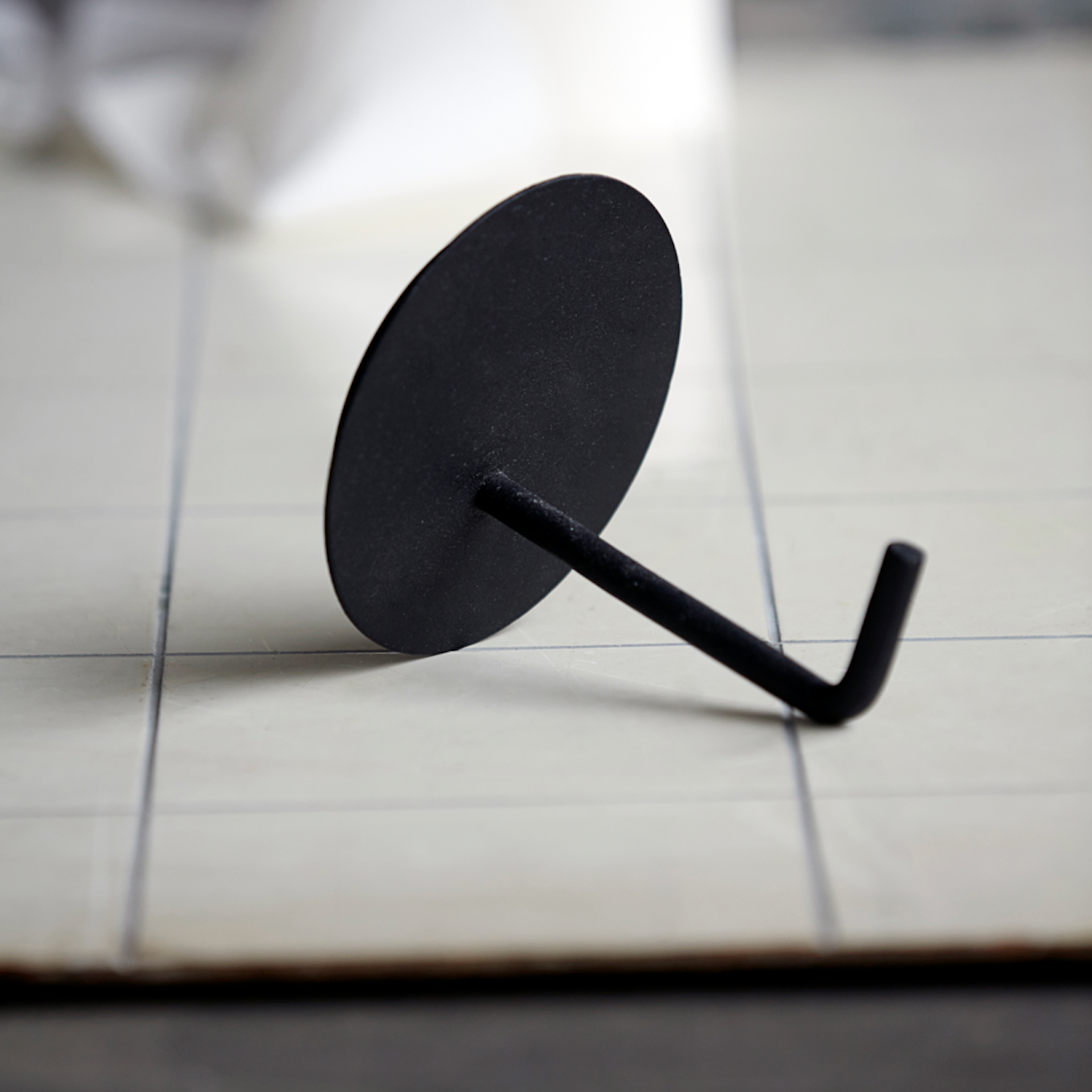 Black Metal Toilet Roll Holder