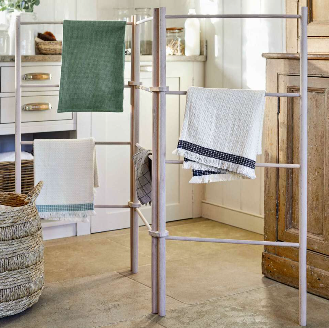 Zig Zag Clothes Dryer