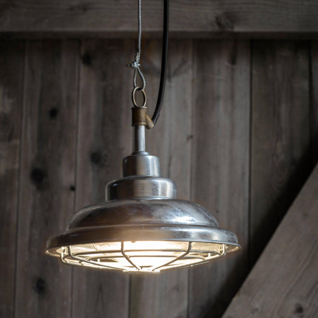 Indoor/Outdoor Mariner Pendant Light